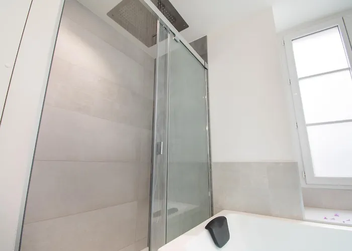 Des Ducs Avec Baignoire Double Lejlighed *