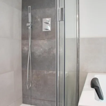 Des Ducs Avec Baignoire Double * Nantes