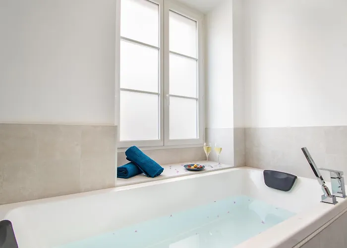 Des Ducs Avec Baignoire Double 公寓 南特