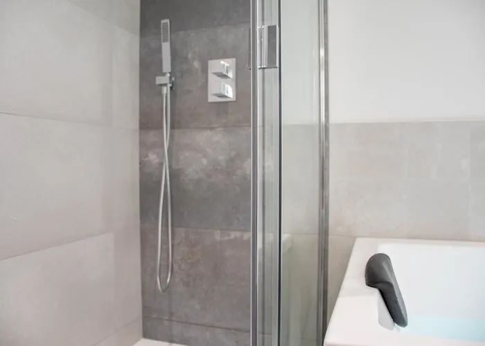 Des Ducs Avec Baignoire Double * 南特